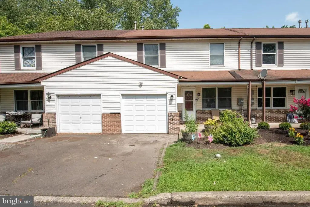 26 Bowling Green Ave #unit B (2), MORRISVILLE