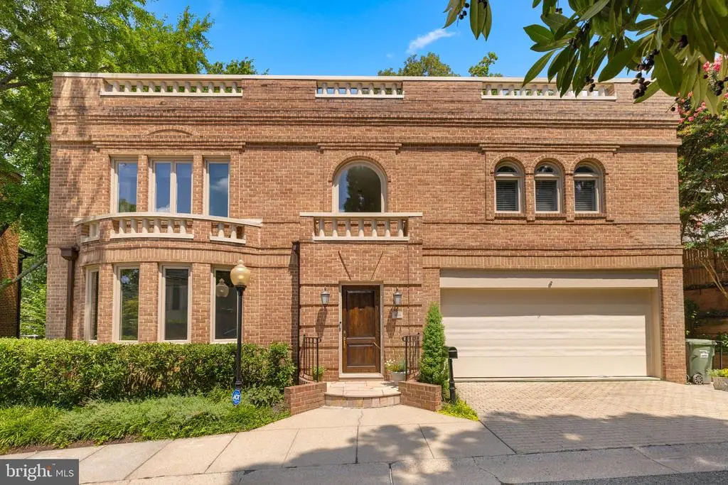 4616 Foxhall Cres Nw, WASHINGTON