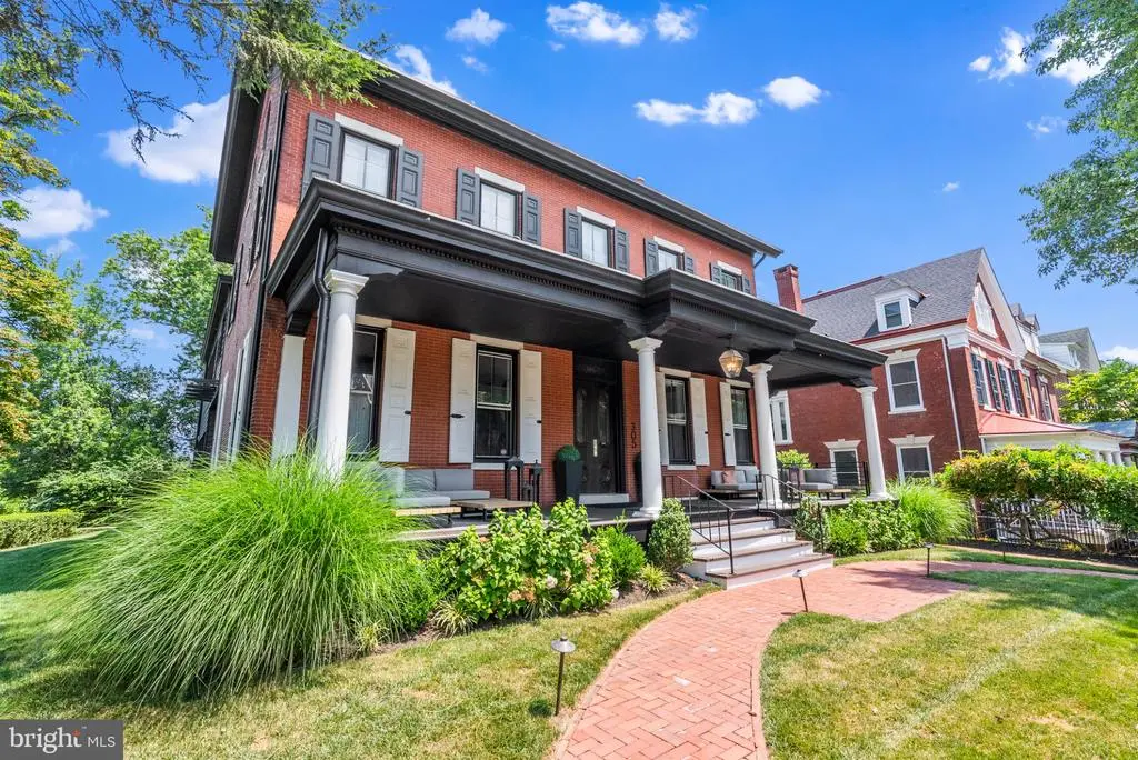 305 S Walnut St, West Chester