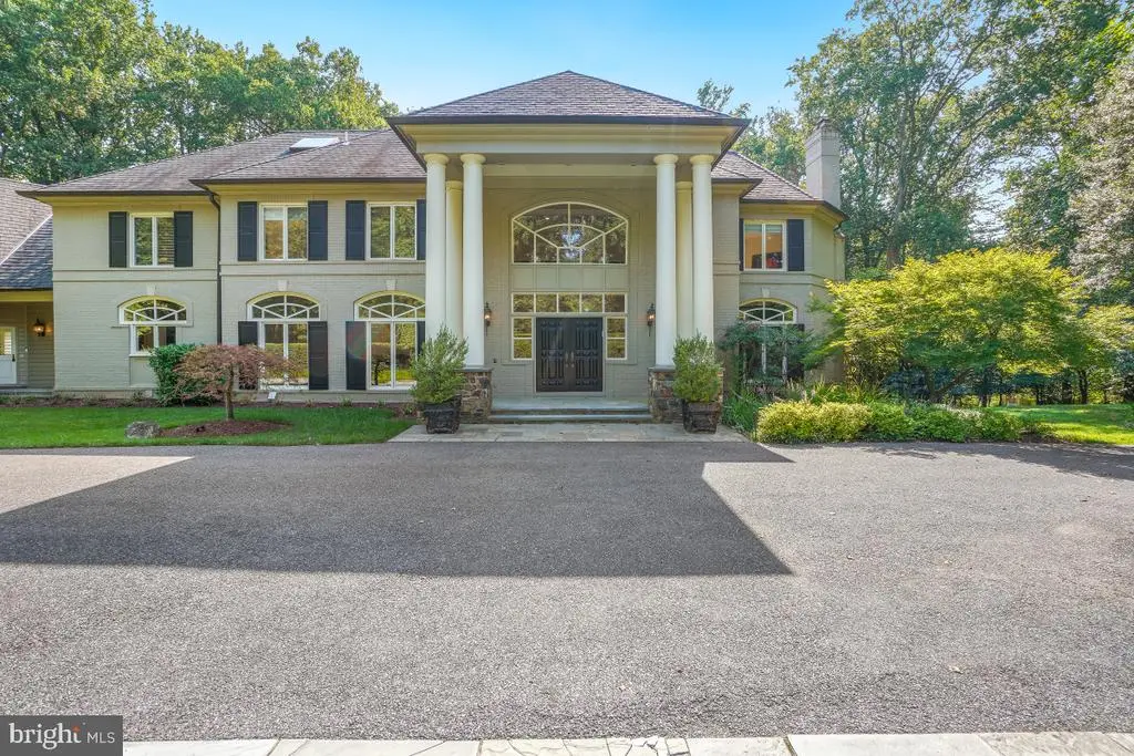 10823 Lockland Rd, POTOMAC