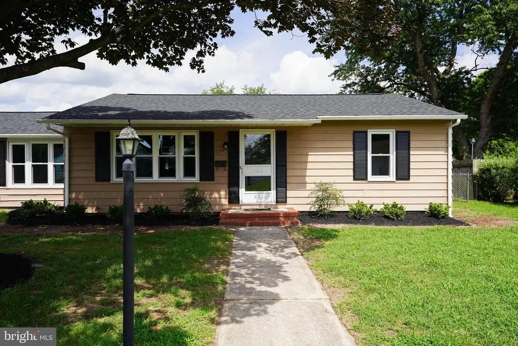 737 Magnolia Dr, SEAFORD