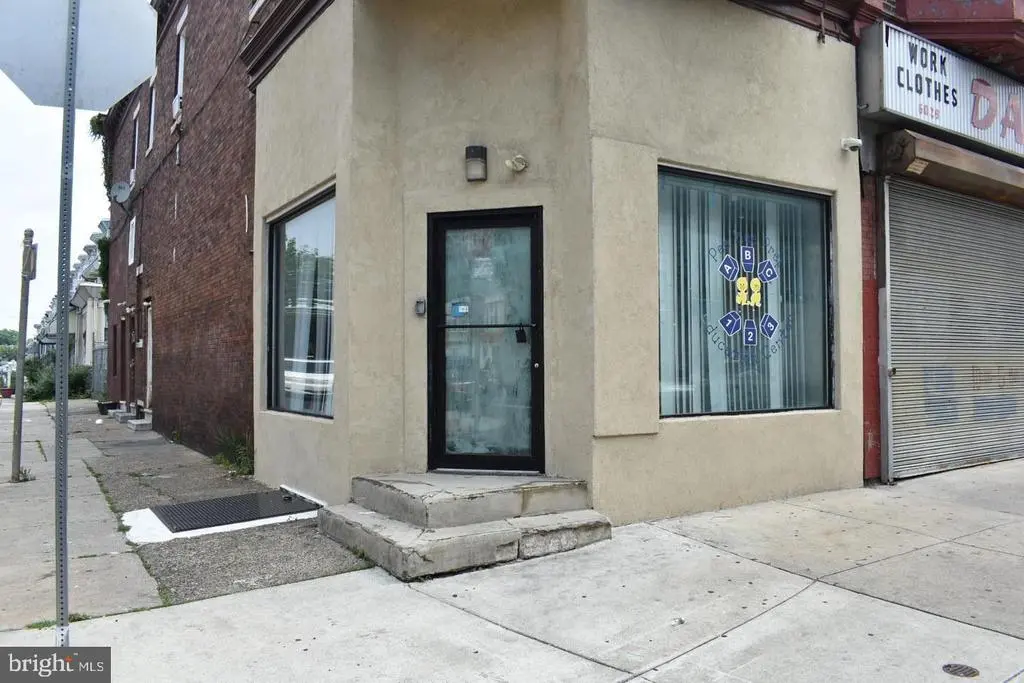 6031 Market St #front, PHILADELPHIA