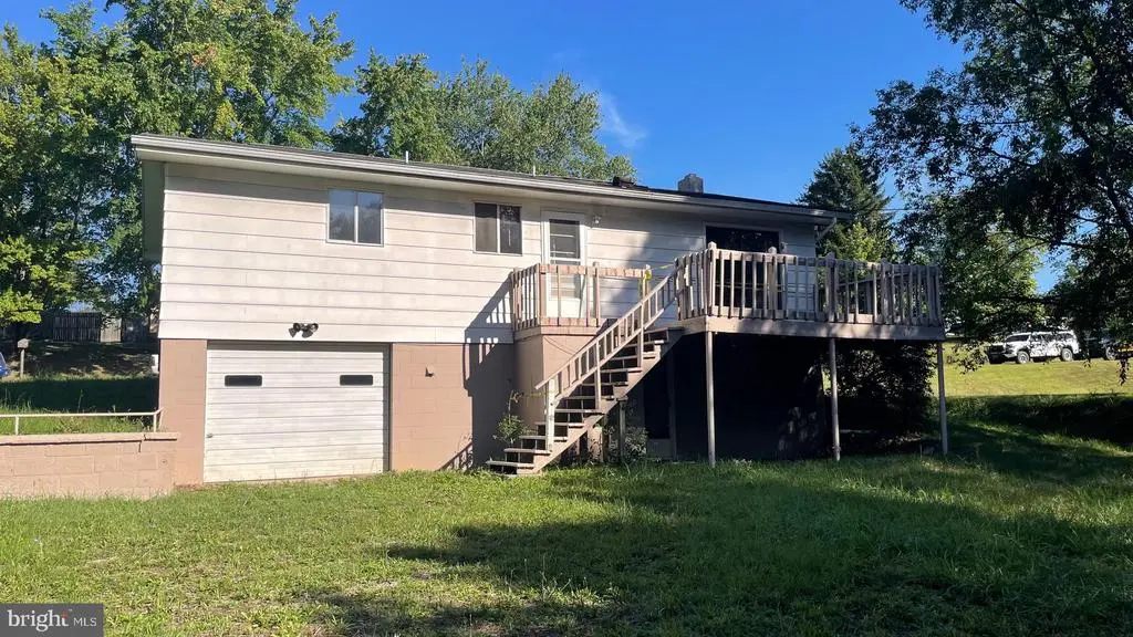 110 Hazelton Dr, KEYSER