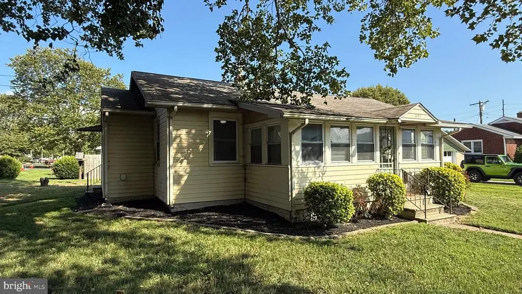 251 G St, CARNEYS POINT