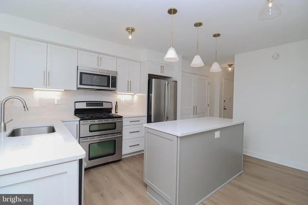 700 7th St Sw #734, WASHINGTON