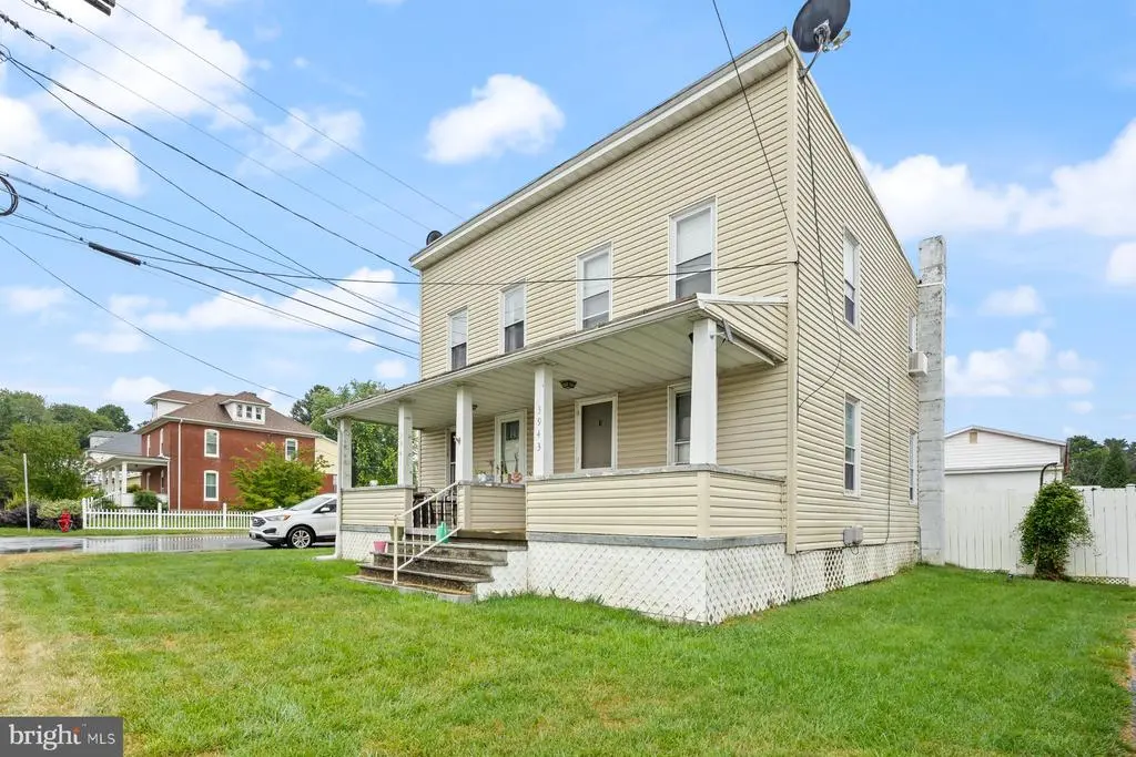 3941-3943 Shiloh Ave, Hampstead