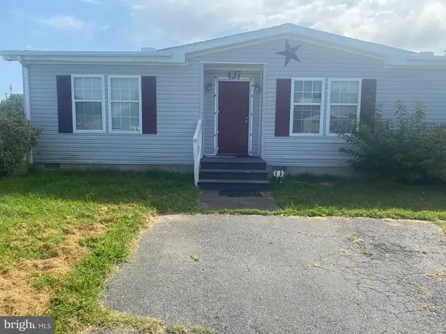 137 Beth Pl, Dover