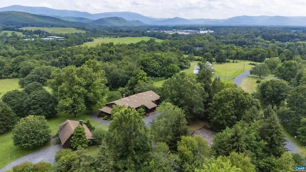 18 Providence Ln, WAYNESBORO