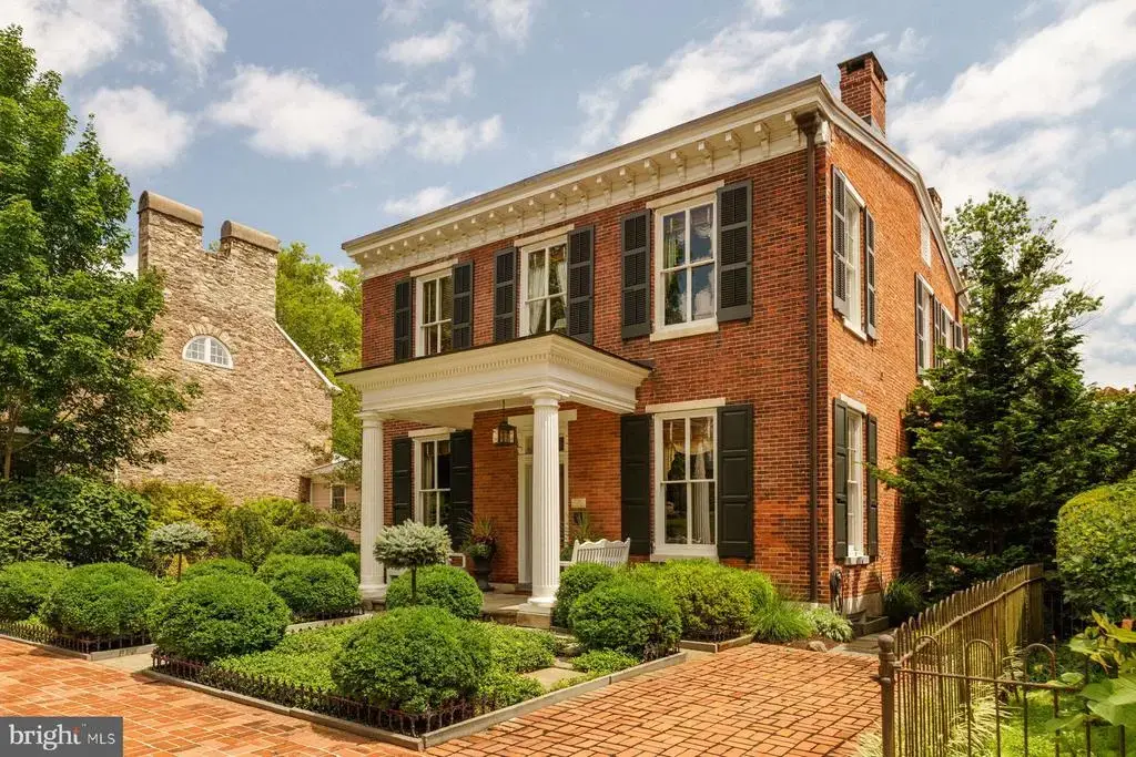 146 E Court St, DOYLESTOWN