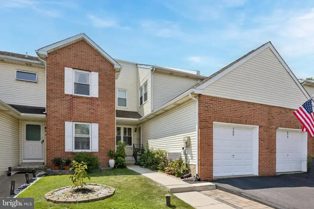580 S Mount Vernon Cir, BENSALEM