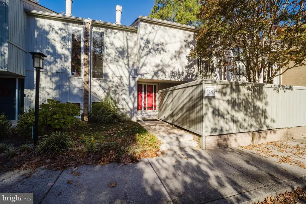 5236 Pooks Hill Rd #d-23, BETHESDA