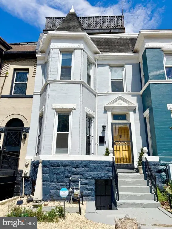 16 Q St Ne, WASHINGTON