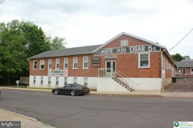 214 S 4th St #2b, PERKASIE