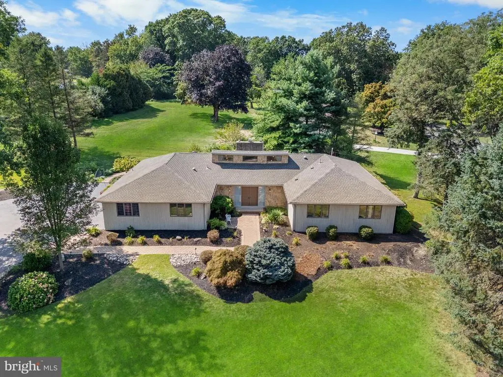143 Richardson Rd, Robbinsville