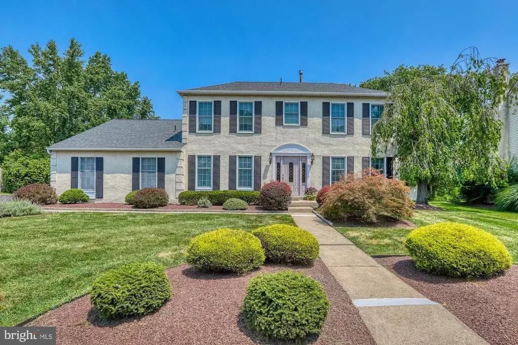 732 Paxson Ln, LANGHORNE