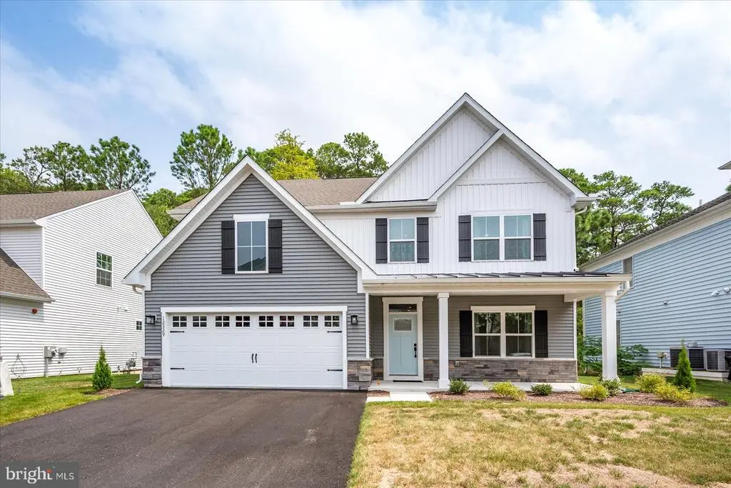 12329 Hidden Bay Dr, Berlin