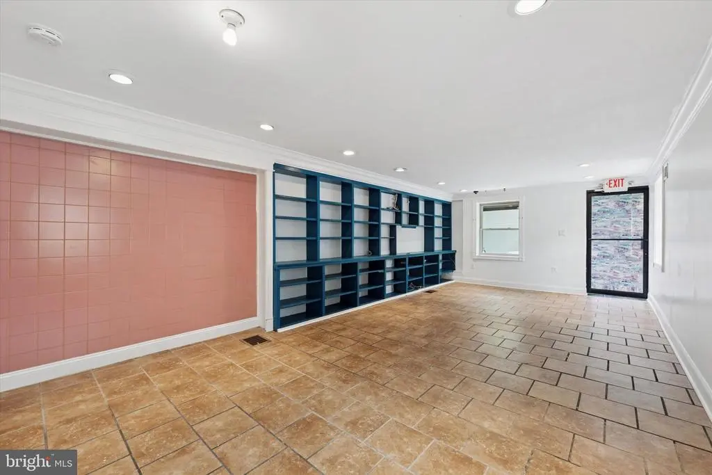 2621 Sepviva St, Philadelphia