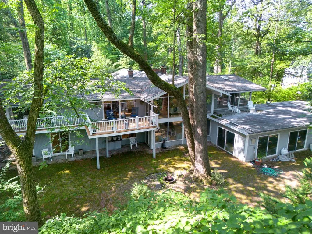 310 Jeffrey Ln, Newtown Square