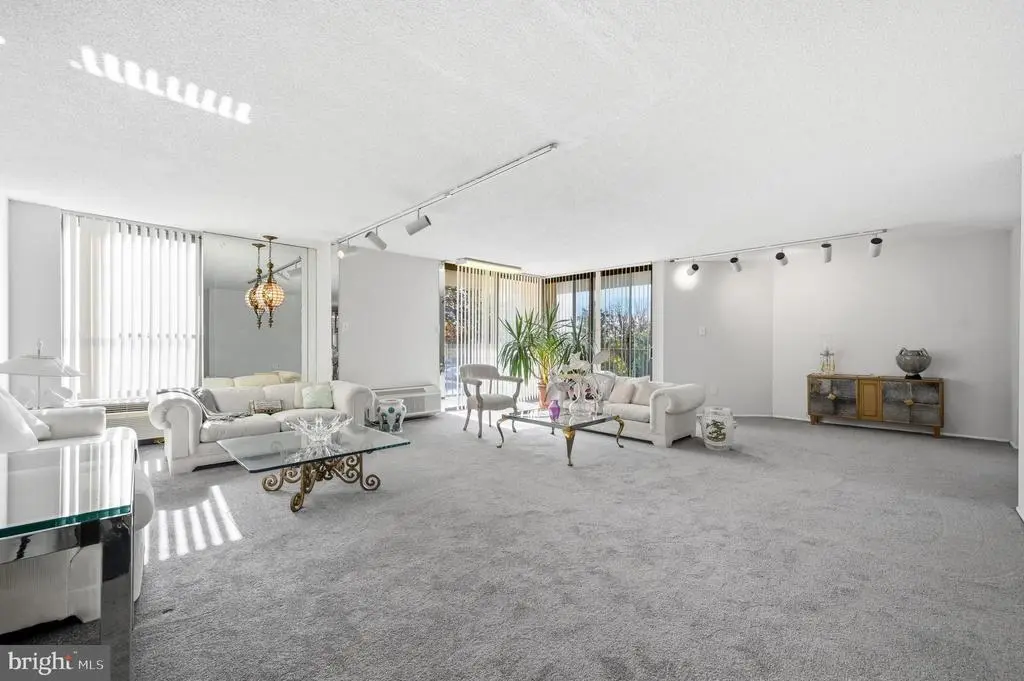 666 Germantown Pike W #2101, PLYMOUTH MEETING