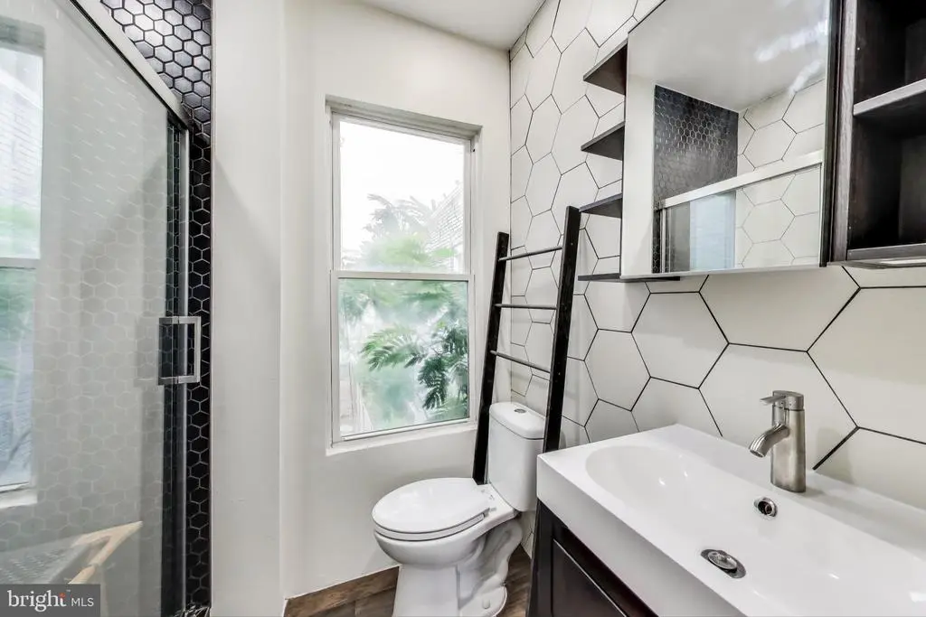 1265 Morse St Ne, WASHINGTON