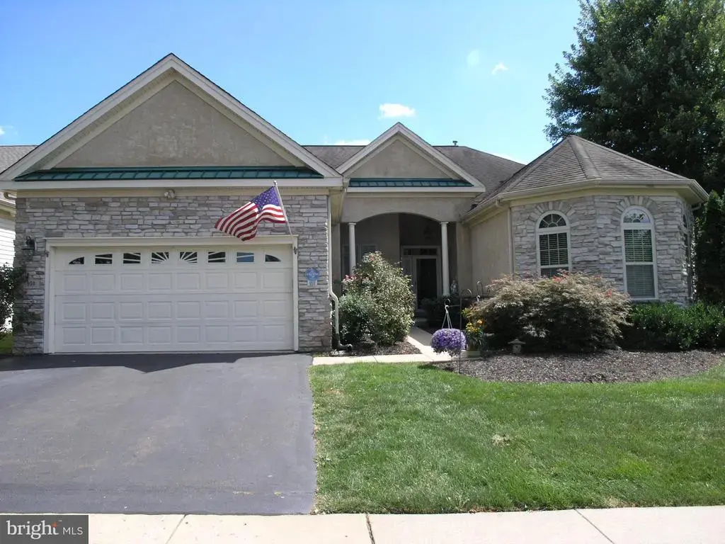 950 Nathaniel Trl, WARWICK
