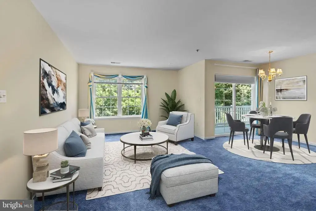 42 W College Ave #222, YARDLEY