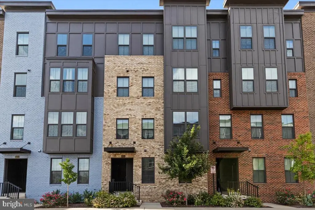 10012-a American Pharoah Ln, Laurel