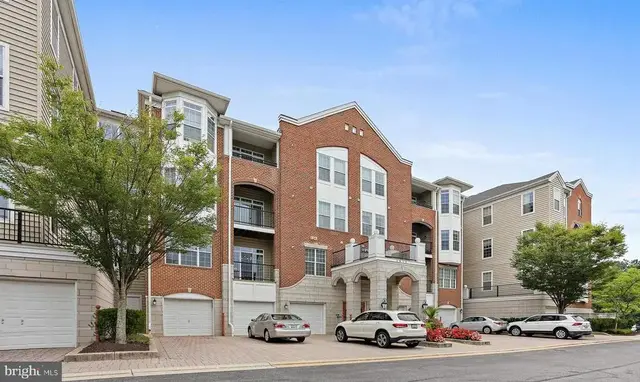 5930 Great Star Dr #308, Clarksville