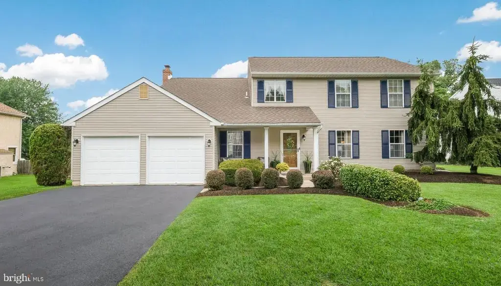 1482 Overlook Rd, YARDLEY