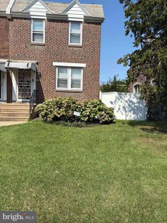 1103 Fanshawe St, PHILADELPHIA