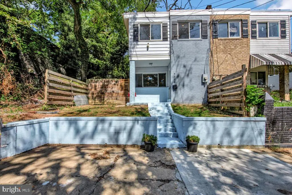 5318 Jay St Ne, WASHINGTON