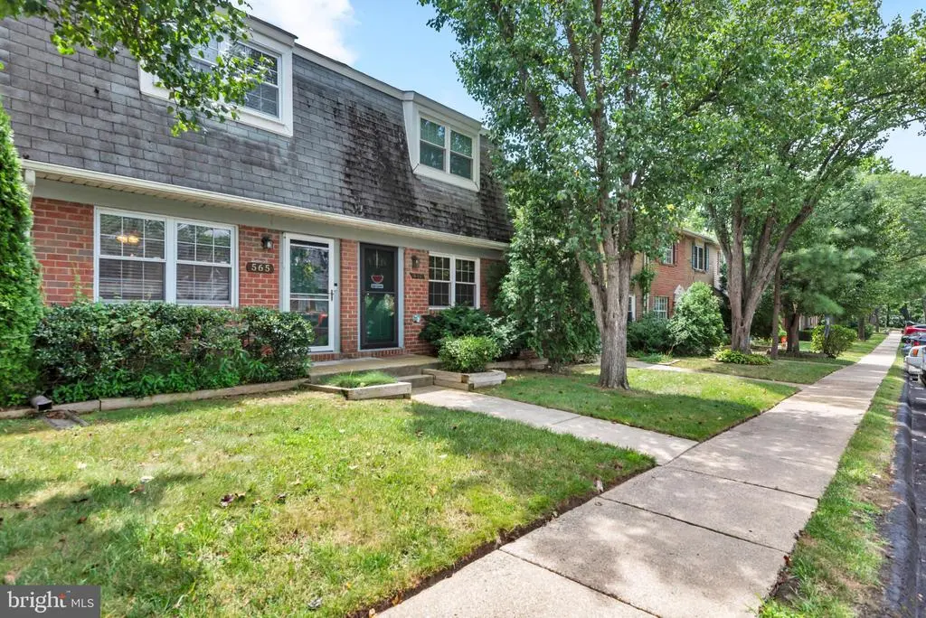 565 Belmawr Pl, Millersville