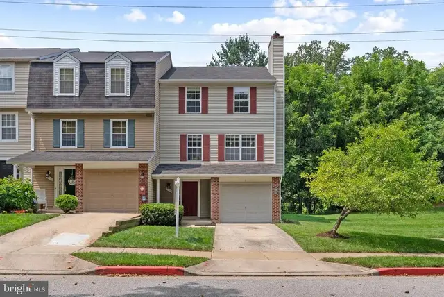 10313 College Sq, Columbia