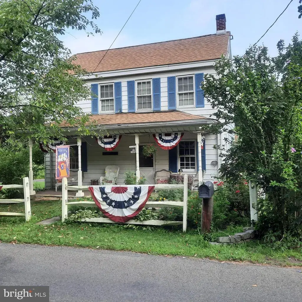 343 E Dark Hollow Rd, PIPERSVILLE