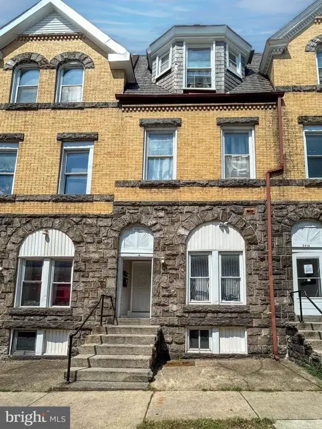2428 N Calvert St, Baltimore