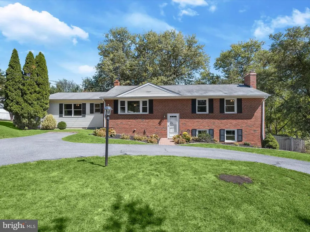 15225 Barnesville Rd, Boyds