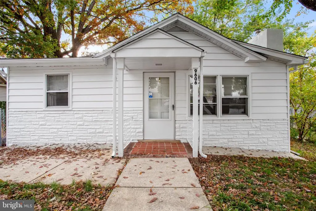 9606 10th Ave, Parkville