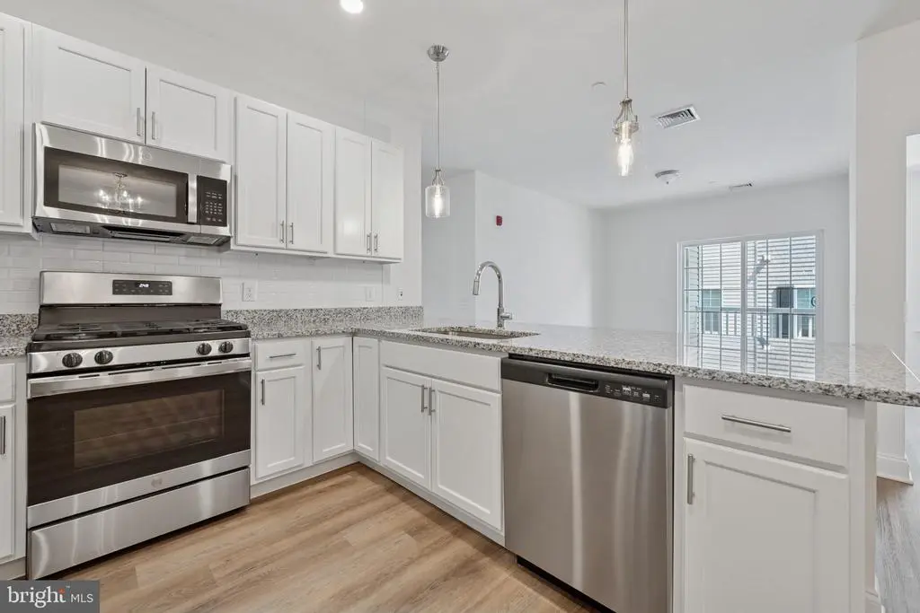 400 Harvin Way #424, BROOKHAVEN