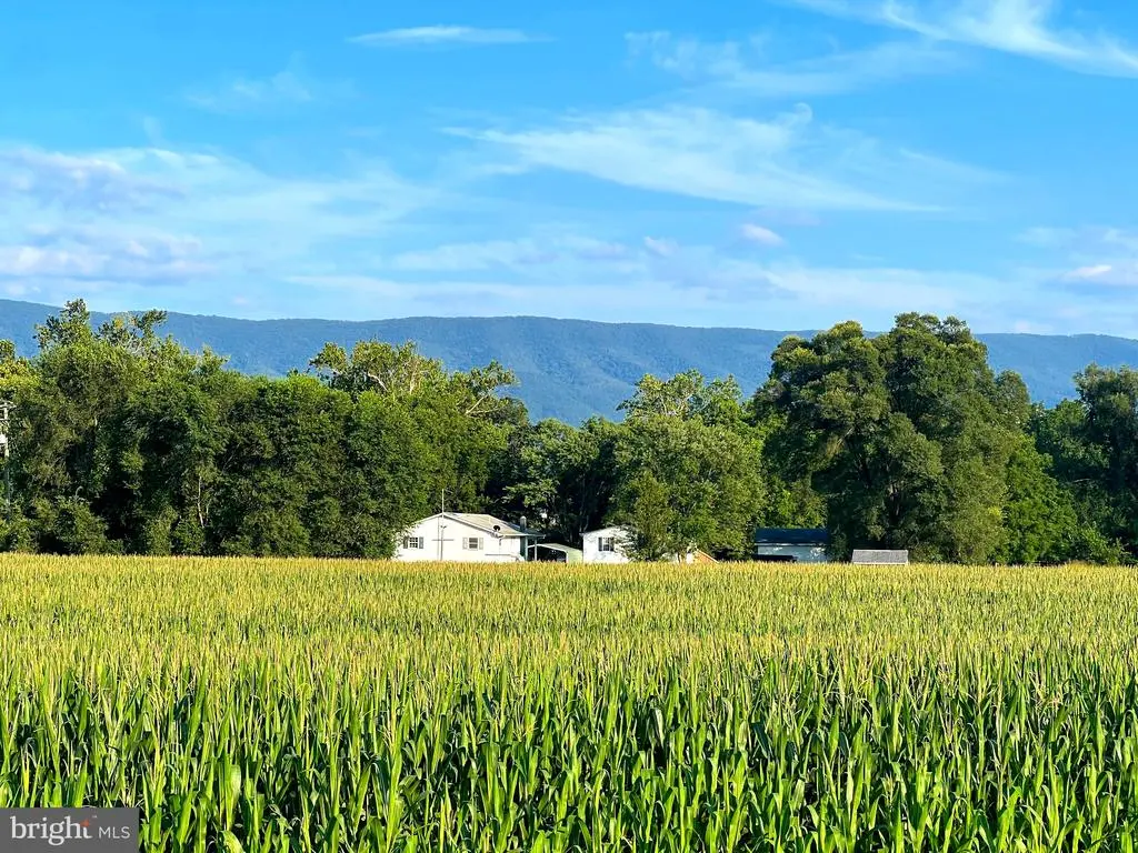 550 & 560 Rohrbaugh Ln, MOOREFIELD