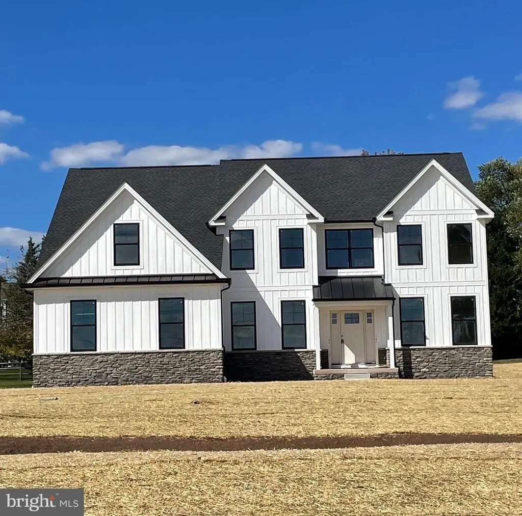 209 Old State Rd, ROYERSFORD