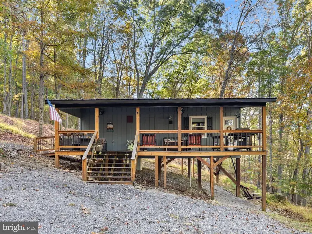 15 Meadow View Dr, LOST RIVER