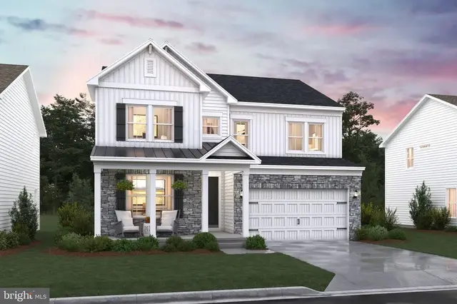 827 Merlin Dr, Middletown