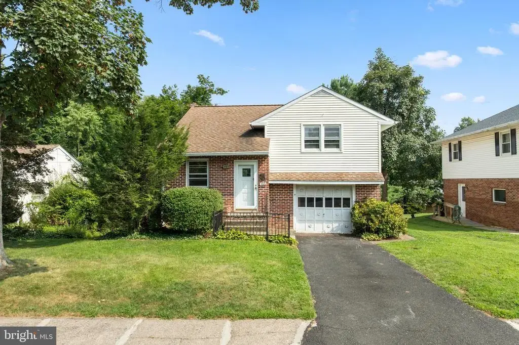 466 Linden Ave, DOYLESTOWN