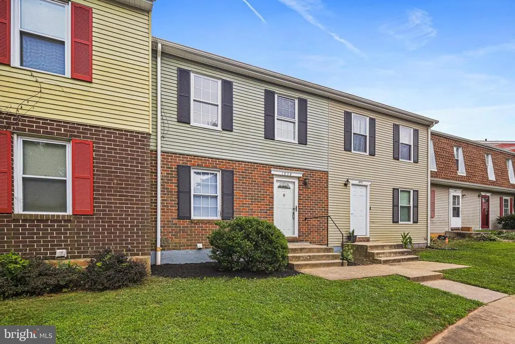 1839 Dove Ct, Severn