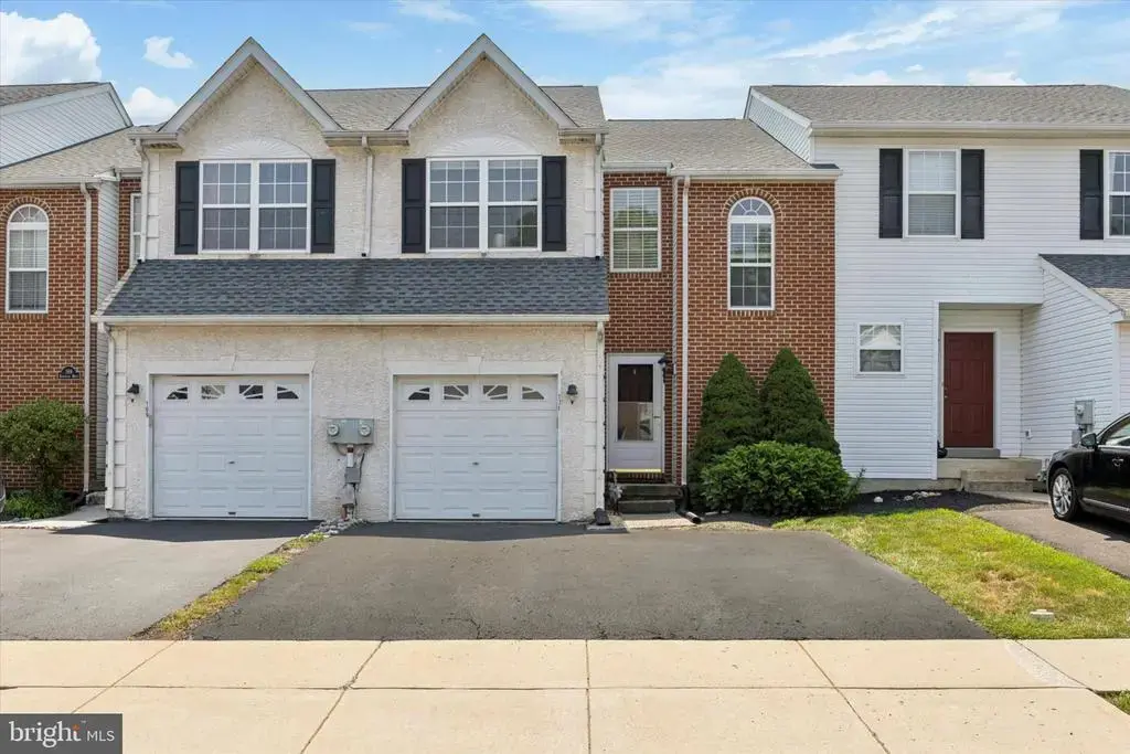 171 Hampshire Dr, SELLERSVILLE
