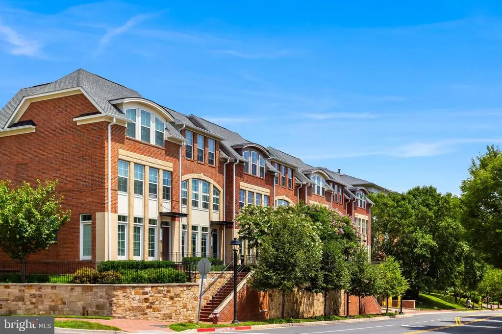 10372 Sager Ave, Fairfax