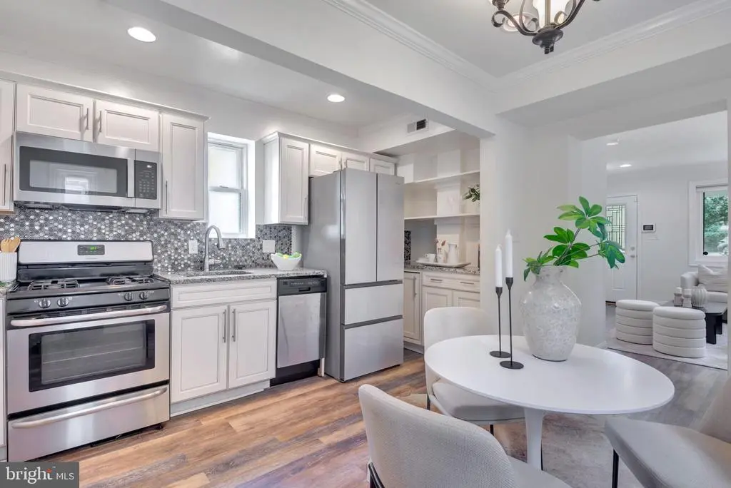 2842 30th St Ne, WASHINGTON