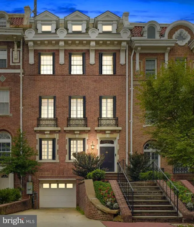 2127 Leroy Pl Nw, WASHINGTON