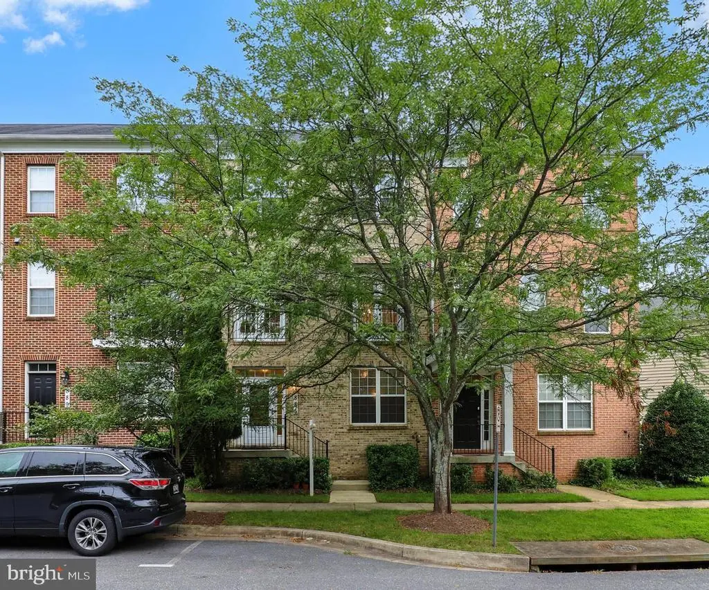 885 Hidden Marsh St, Gaithersburg