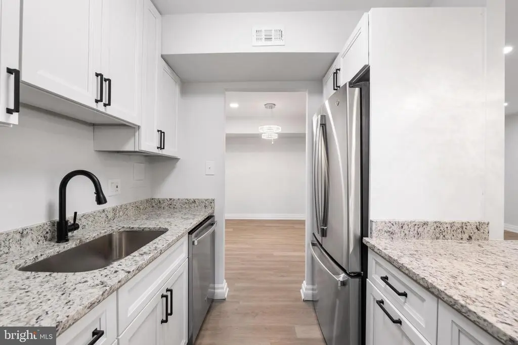 3837 Hamilton St #j-102, HYATTSVILLE